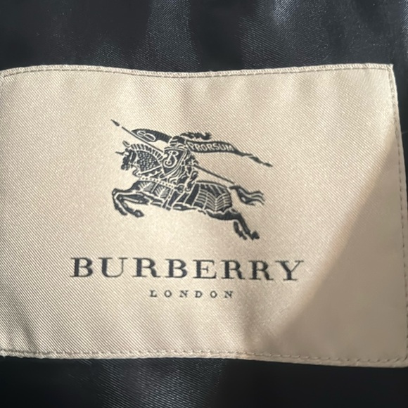 Burberry Women’s Raincoat Size 4 - Picture 3 of 12